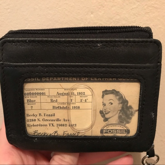 Fossil Tri-fold Wallet - Picture 2 of 4